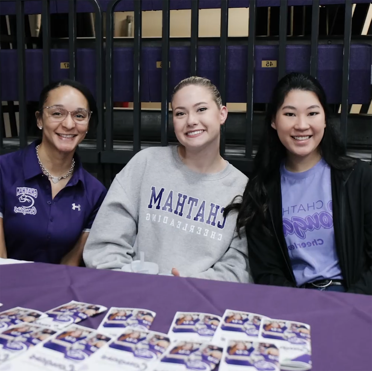 Student volunteers pose together for a photo on New Student Registration Day